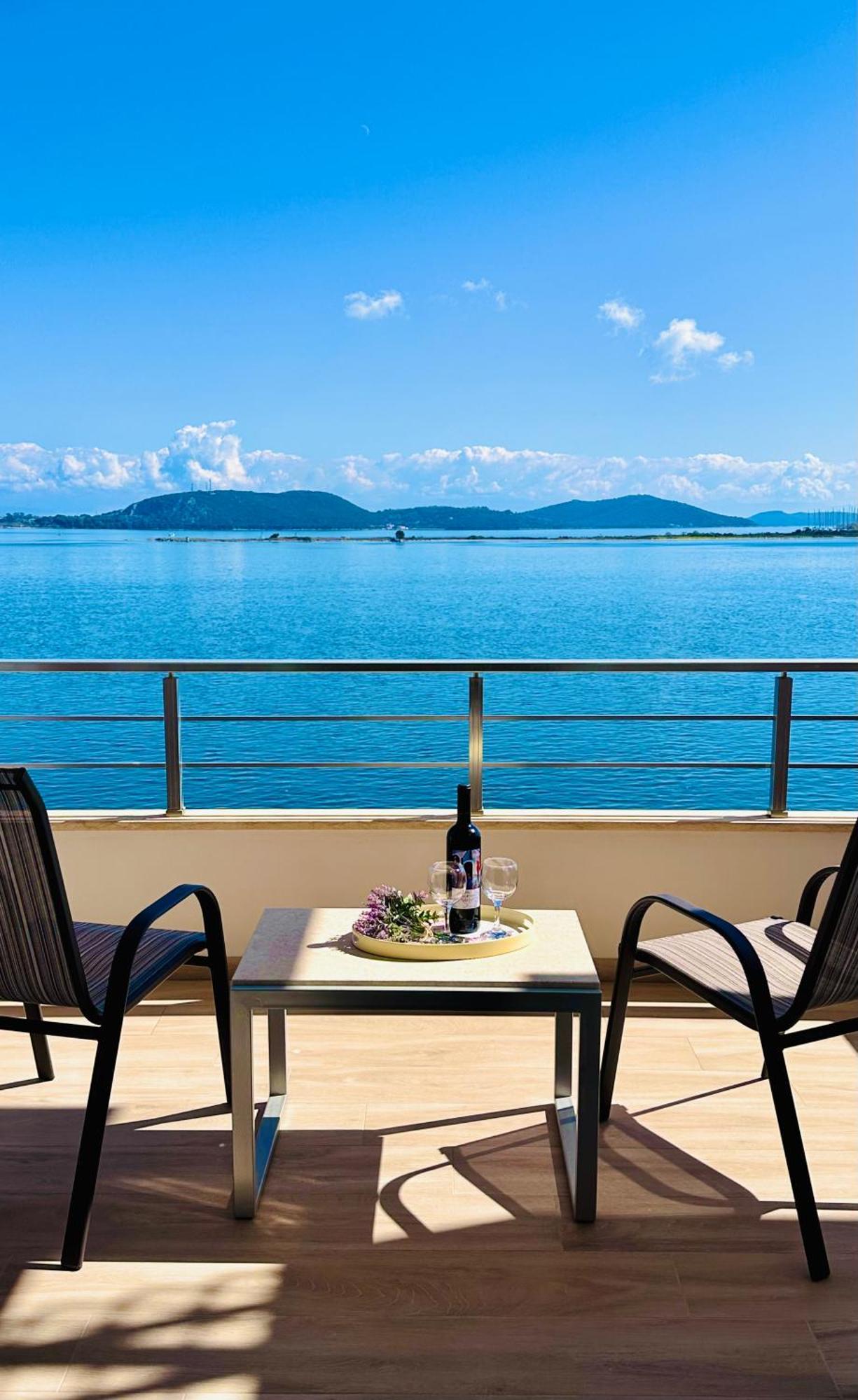 Bluish 3A Apartment Preveza Exterior photo
