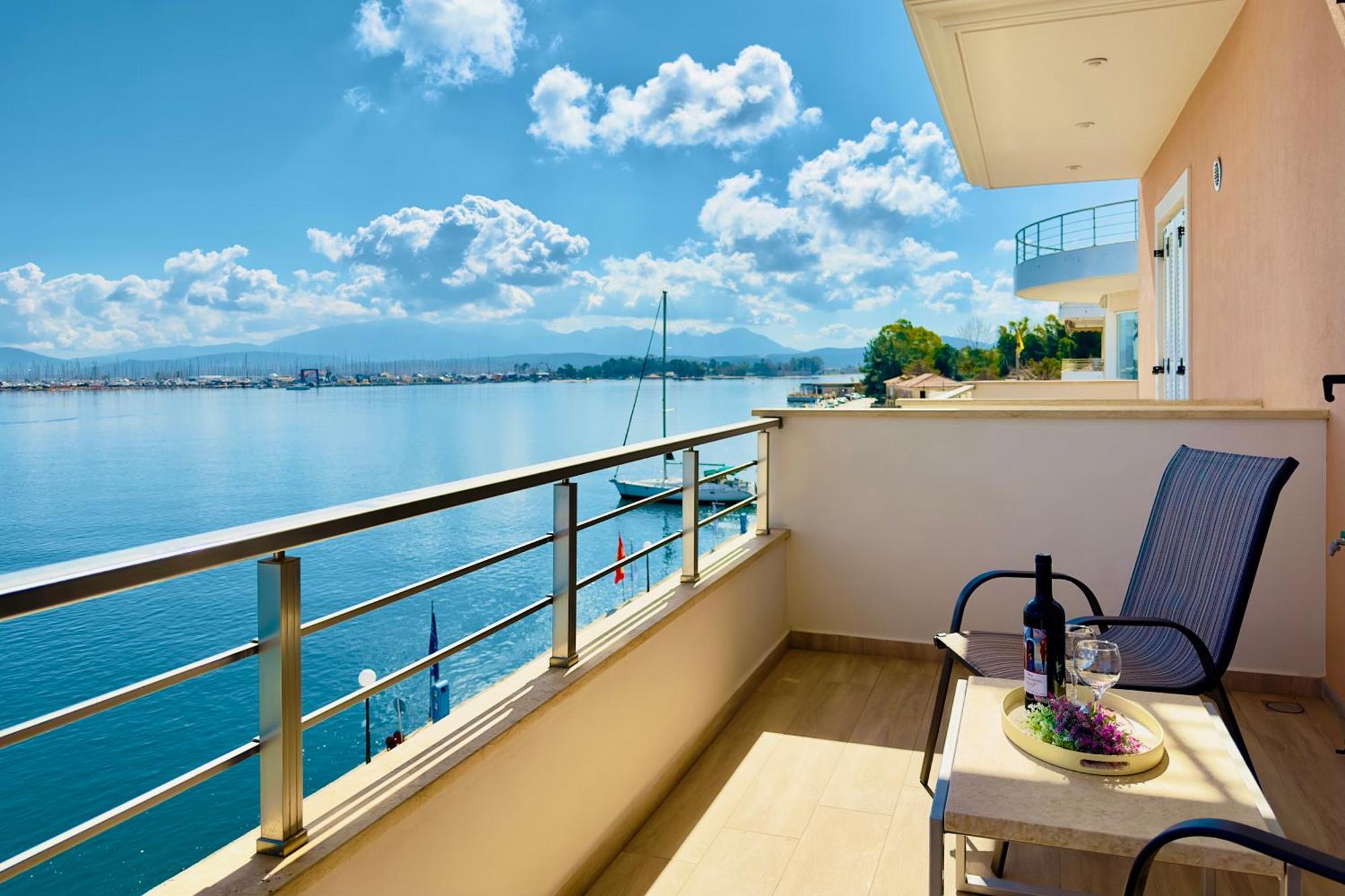 Bluish 3A Apartment Preveza Exterior photo